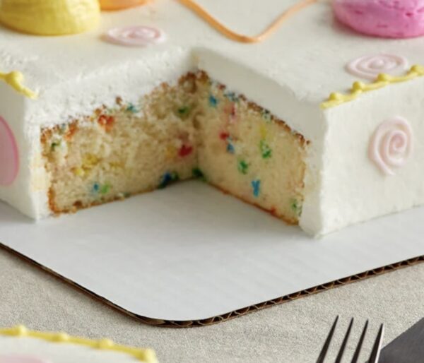 White Grease-Resistant Quarter Sheet Cake Boards - Image 2