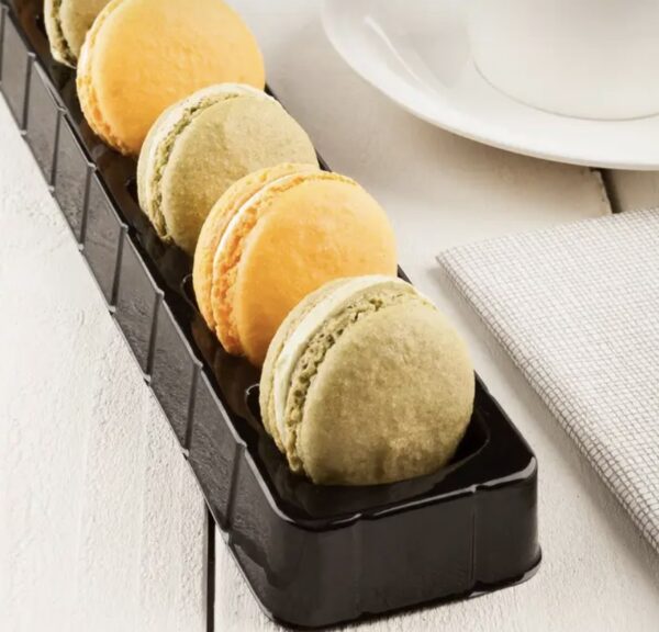 Black Plastic Macaron Box - Image 2