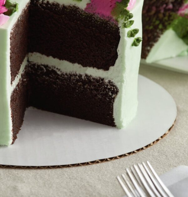 8" White Corrugated Grease-Resistant Cake Circle - Image 3
